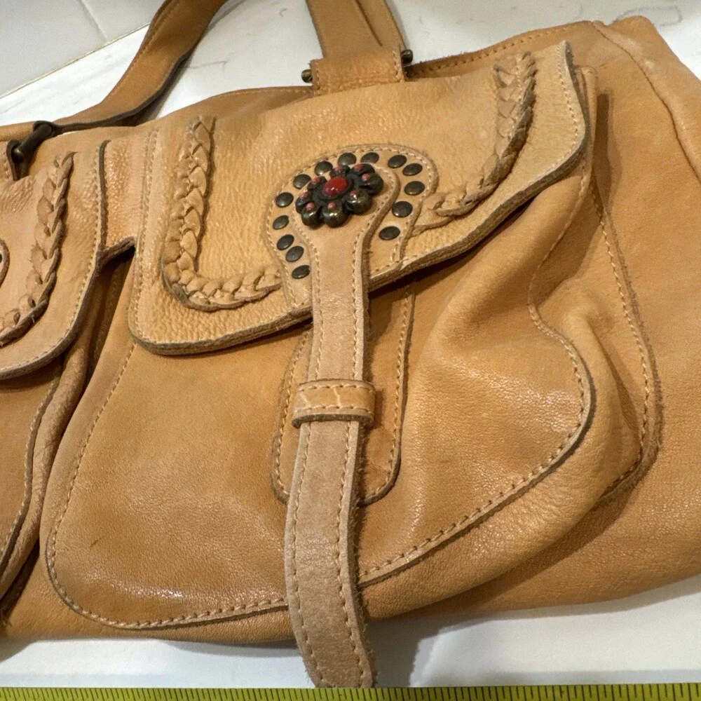 Innue Italian Genuine Tan  Leather Handbag - Picture 6 of 6